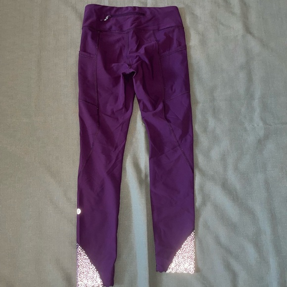 Lululemon Tight Stuff Tight~SIZE:4~ Wine Berry / Bon Bon - Picture 4 of 6